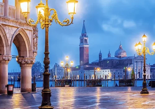 italie-po-venise-place-saint-marc-croisieurope-slider-ven-muspp-en-shutterstock italie-po-venise-place-saint-marc-croisieurope-slider-ven-muspp-en-shutterstock